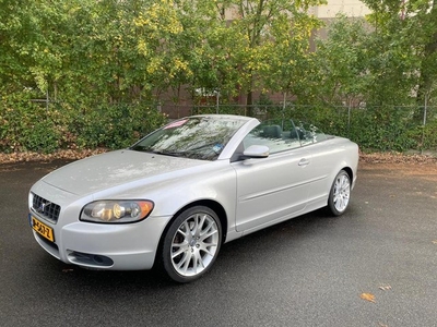 Volvo C70 D5 Kinetic UNIEKE MOOIE AUTO TOP ONDER HOUDEN