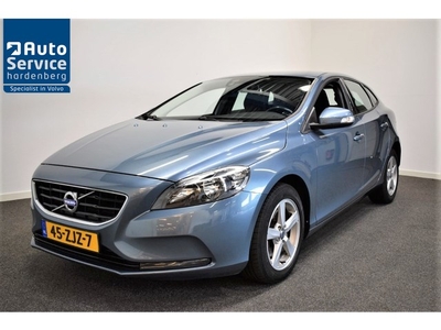 Volvo V40 1.6 T3 150pk Kinetic Navi/ Camera/ Cruise/ PDC/