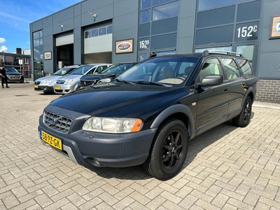 Volvo XC70 2.4 D5 Summum AUT Schuifdak / Trekhaak / Navi