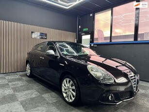 Alfa Romeo Giulietta 1.4 T Distinctive 2e Eig Half leder