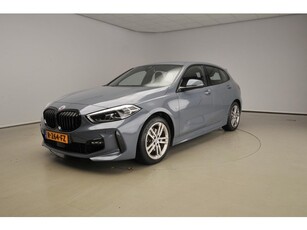 BMW 1 Serie 5-deurs 118i M-Sportpakket LED Navigatie