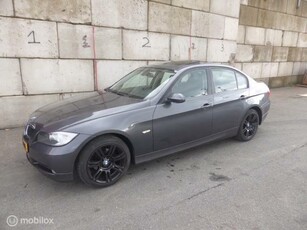 BMW 3-serie 320i Executive