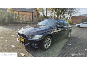 BMW 3-serie 320i Sport Line, trekhaak, 1 eigenaar, dealerond