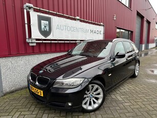 BMW 3-serie Touring 320i Business Line // Automaat // Leer