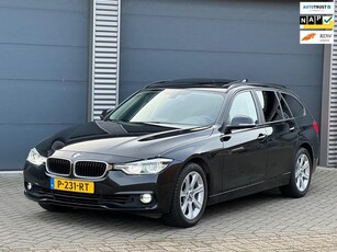 BMW 3-serie Touring 320i Edition Luxury Line, panoramadak