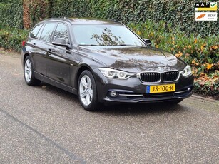 BMW 3-serie Touring 320i Sport Navi Pro Panorama Trekhaak