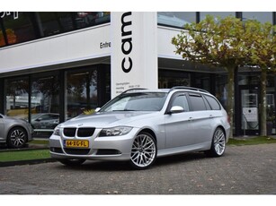 BMW 318i NAVIGATIE, CLIMATRONIC, 19 INCH VELGEN, CRUISE