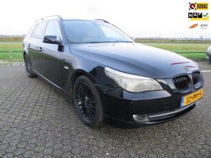 BMW 5-serie Touring 523i *pano*Stoelverw*Nette wagen APK