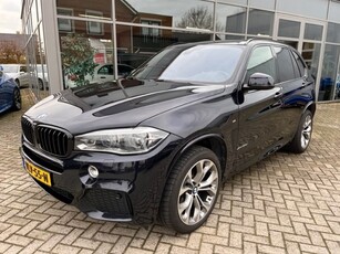 BMW X5 XDRIVE30D GRIJS kent./ M-Sport / Pano / LED / Head