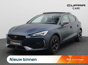 CUPRA Leon 1.4 e-Hybrid VZ Performance 245PK DSG Panoramadak, achteruitrijcamera, stuur/stoelverwarm