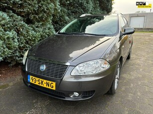 Fiat Croma 2.2-16V Emotion - Automaat