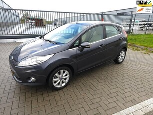 Ford Fiesta 1.25 Ghia / Lage KM / 5 Drs / Cr Contr. / Airco