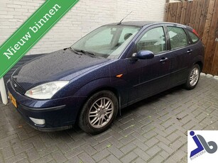 Ford Focus 1.6 Ghia, Airco, Navigatie, Lichtmetaal, 5 deurs!