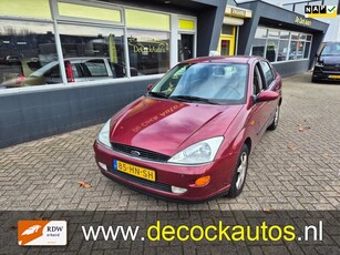 Ford Focus 1.8-16V Ghia/TREKHAAK