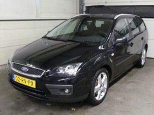 Ford Focus Wagon 2.0-16V Futura - Airco - Mooie auto! -