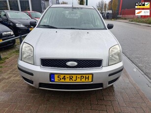 Ford Fusion 1.4-16V Ghia Bj.2005 Kmst.230773 met APK tot