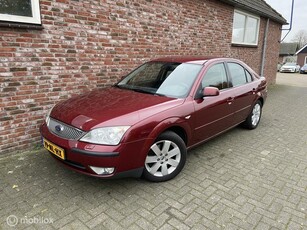 Ford Mondeo 2.0-16V First Edition