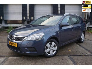 Kia Cee'd 1.4 CVVT X-tra * Airco * Trekhaak *