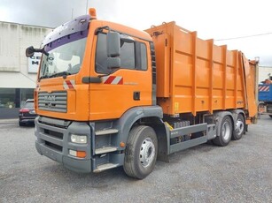 MAN TGA 26.320 6x2 garbage truck ZOELLER (bj 2007)