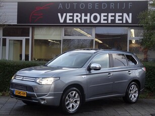 Mitsubishi Outlander 2.0 PHEV Instyle+ - PANORAMADAK -