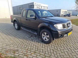 Nissan Navara 2.5 dCi SE King Cab