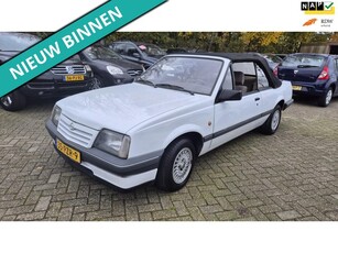 Opel Ascona 1.6 S H4