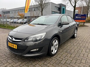 Opel Astra 1.4 Turbo CosmoNavicruisePdcNetjes