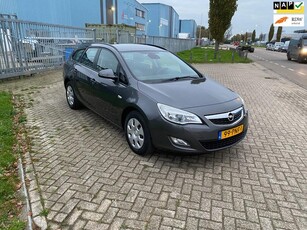 Opel Astra Sports Tourer 1.4 Edition