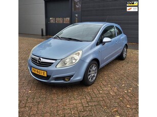 Opel Corsa 1.0-12V Essentia airco,pdc,apk 08/25!