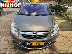 Opel Corsa 1.2-16V Cosmo