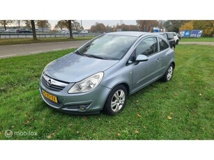 Opel Corsa 1.4-16V Cosmo