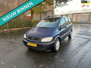 Opel Zafira 2.2-16V Comfort