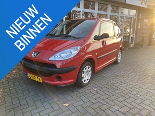 Peugeot 1007 1.4 Urban Nieuwe APK!NAP!1e Eigenaar!