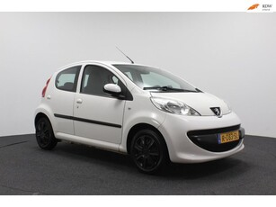 Peugeot 107 1.0-12V XR Airco Groot scherm APK 11-2025