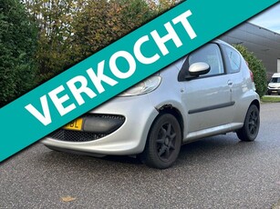 Peugeot 107 1.0-12V XS Rijdt en schakelt goed*Elektrische