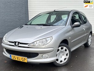 Peugeot 206 1.4 Forever AIRCO/ELKRAMEN/NAP/APK