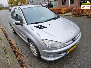 Peugeot 206 1.6-16V Quiksilver nieuwe apk