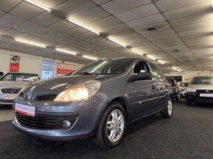 Renault Clio 1.2 TCE Business Line. Nwe apk bij aflevering