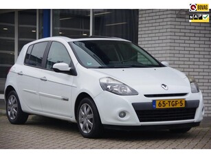 Renault Clio 1.5 dCi Panoramadak Airco Navigatie 5-deurs