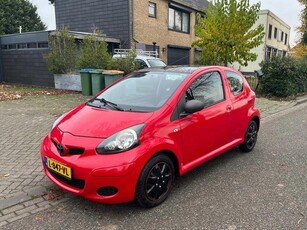 Toyota Aygo 1.0-12V Dynamic Blue - Lage KM