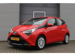 Toyota Aygo 1.0 VVT-i x-play I AUT. I 5 DRS. I CARPLAY I