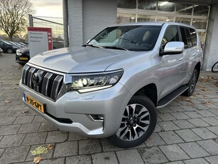 Toyota Land Cruiser 2.8 D-4D-F Professional Window Van