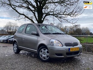 Toyota Yaris 1.3 VVT-i Sol Automaat + Dealer onderhouden.