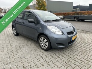 Toyota Yaris 1.3 VVTi Executive airco 6 bak