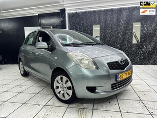 Toyota Yaris 1.3 VVTi Sol MMT