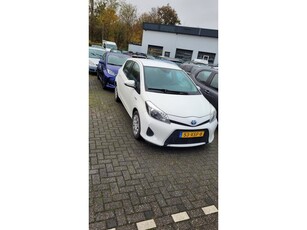 Toyota Yaris 1.5 Full Hybrid Aspiration Automaat