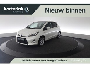 Toyota Yaris 1.5 Full Hybrid Dynamic (bj 2012, automaat)