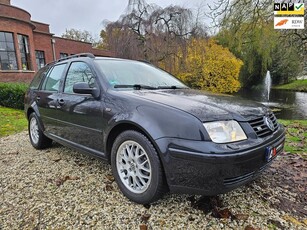 Volkswagen Bora Variant 2.3 V5 Highline