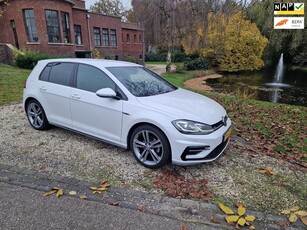 Volkswagen Golf 1.0 TSI Highline Business R-line TREKHAAK