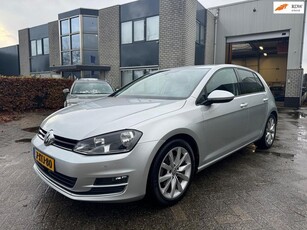 Volkswagen Golf 1.6 TDI Highline DSG Navi